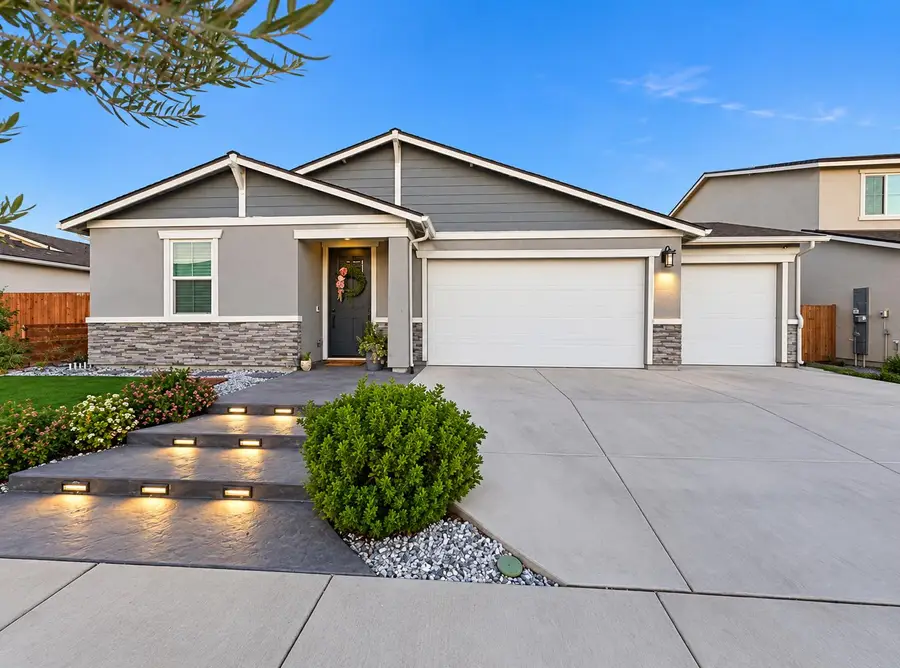 392 Broadstone Court, Los Banos, CA 93635 - #2