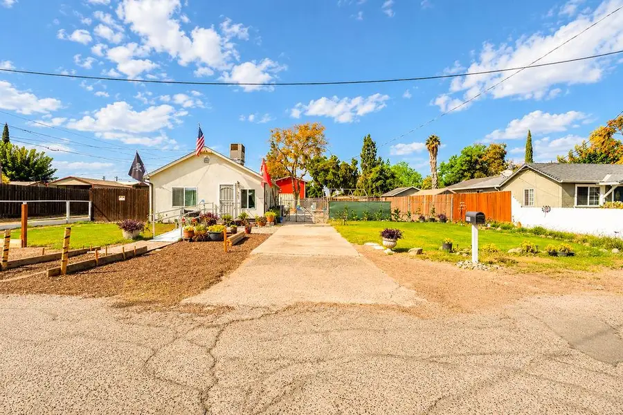 963 Stanislaus Street, Turlock, CA 95380 - #2