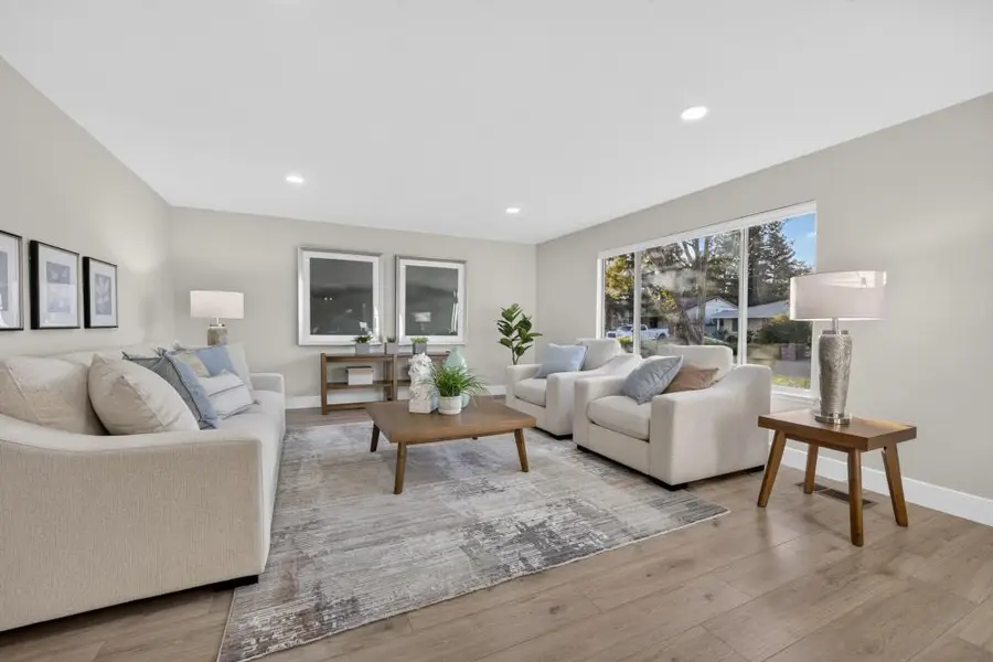 442 Windward Way, Sacramento, CA 95831 - #2