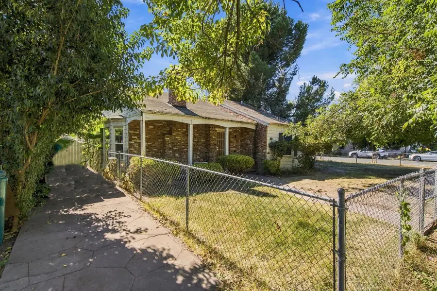 208 E Adams Street, Stockton, CA 95204 - #2