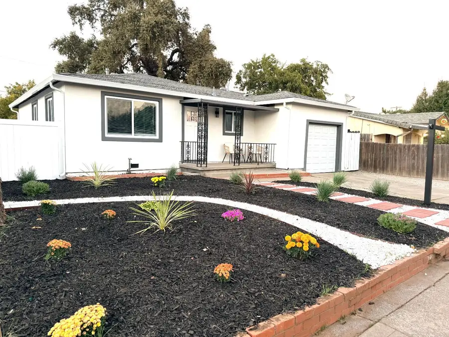 2421 E Scotts Avenue, Stockton, CA 95205 - #2
