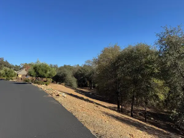 2610 Vineyard Drive, Auburn, CA 95603