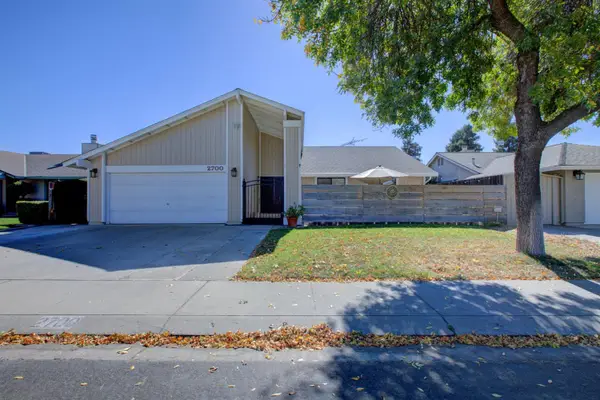2700 Mill Oak Drive, Modesto, CA 95355
