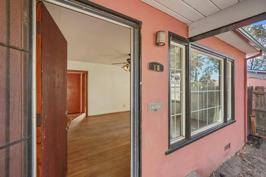 10 N Garfield Street, Lodi, CA 95240 - #3