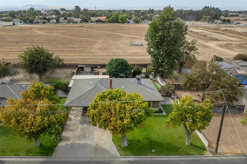 817 Nickel Street, Los Banos, CA 93635 - #2