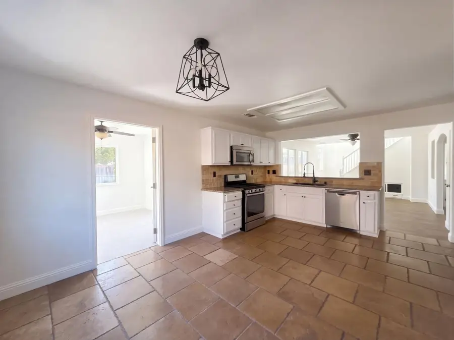 2520 Meadowgate Drive, Riverbank, CA 95367 - #2