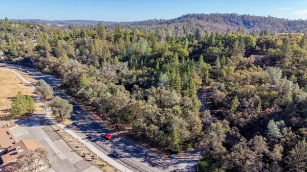 10531 Combie Road, Auburn, CA 95602