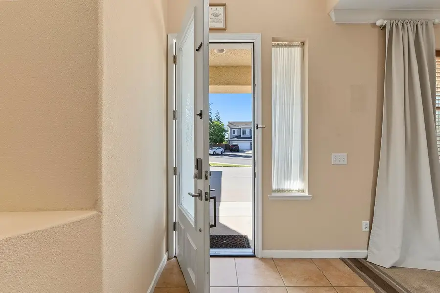 2889 Sierra Gold Court, Riverbank, CA 95367 - #3