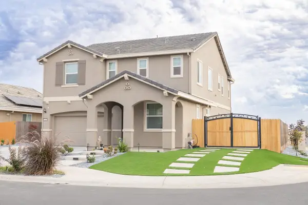 9408 Del Seis Drive, Sacramento, CA 95829