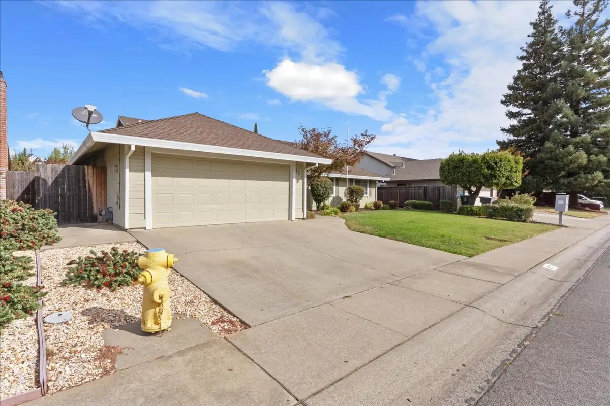 957 North Point, Yuba City, CA 95991 - #1