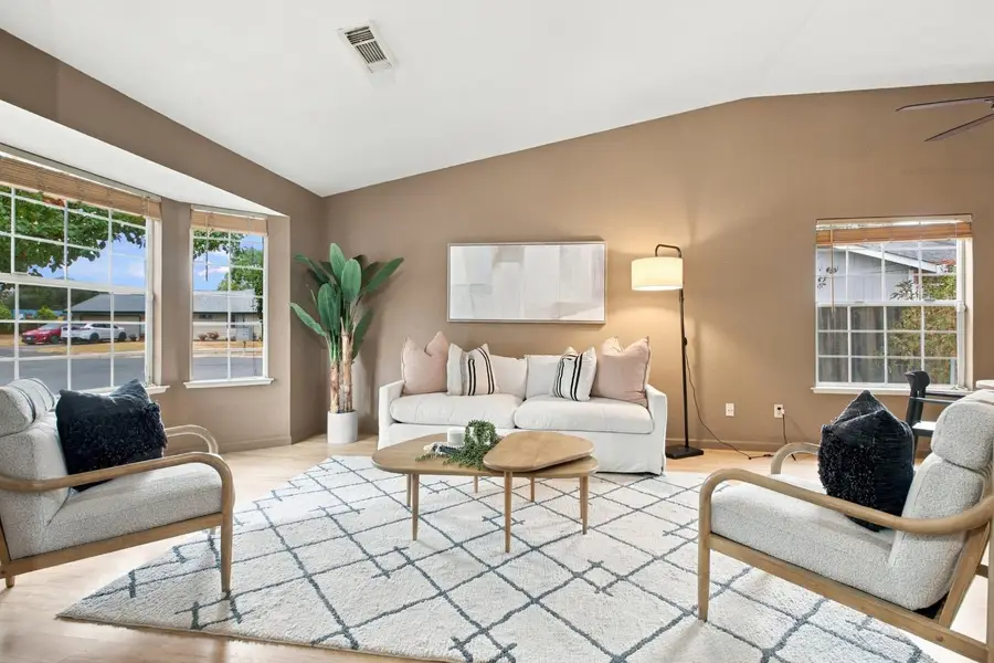 3954 Thornhill Drive, Sacramento, CA 95826 - #3