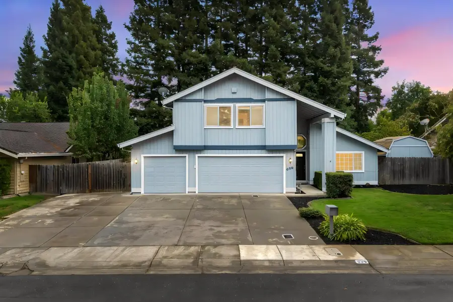 338 River Isle Way, Sacramento, CA 95831 - #2