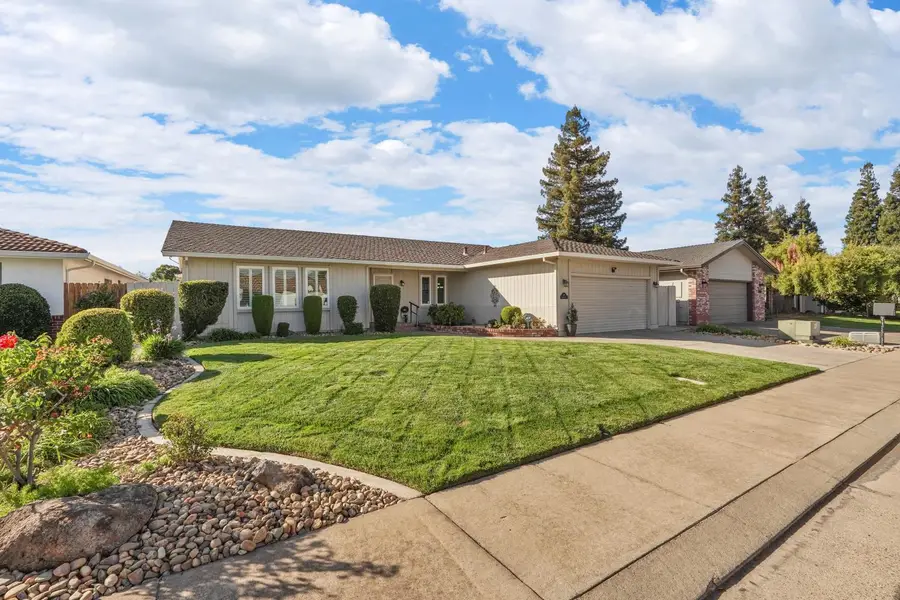 527 Hampton, Lodi, CA 95242 - #2