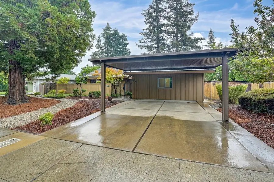 30 Hidden Lake Circle, Sacramento, CA 95831 - #2
