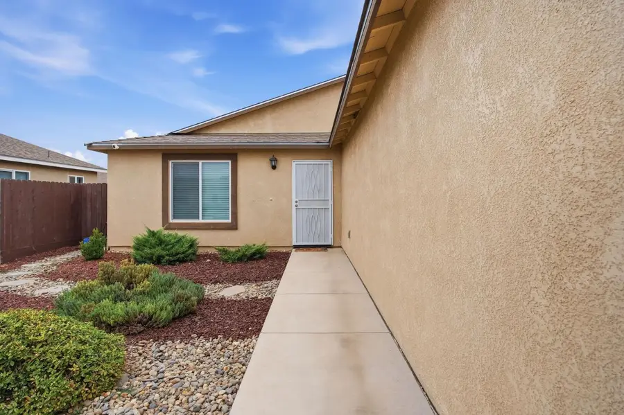 733 Brianne Court, Merced, CA 95341 - #3