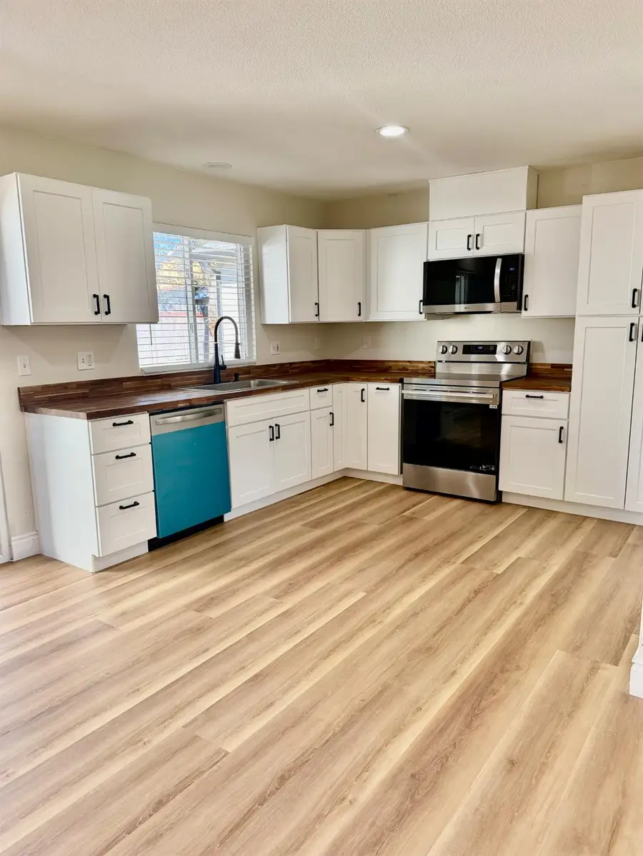 145 Gunnison Avenue, Sacramento, CA 95838 - #3