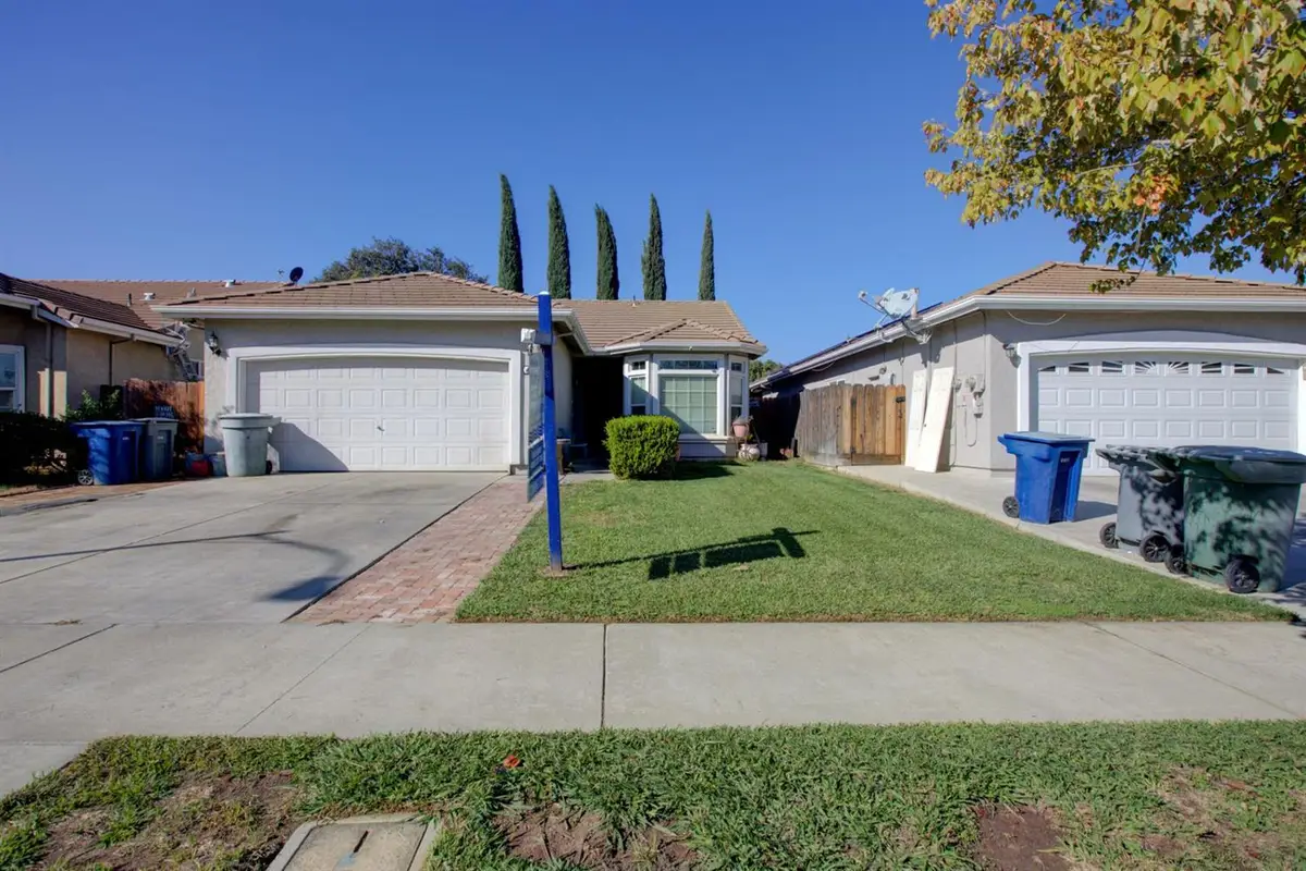417 Halley Avenue, Merced, CA 95341 - #1