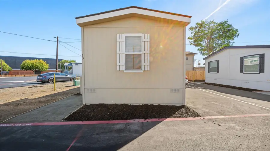 317 Moffat Boulevard #18, Manteca, CA 95336 - #2
