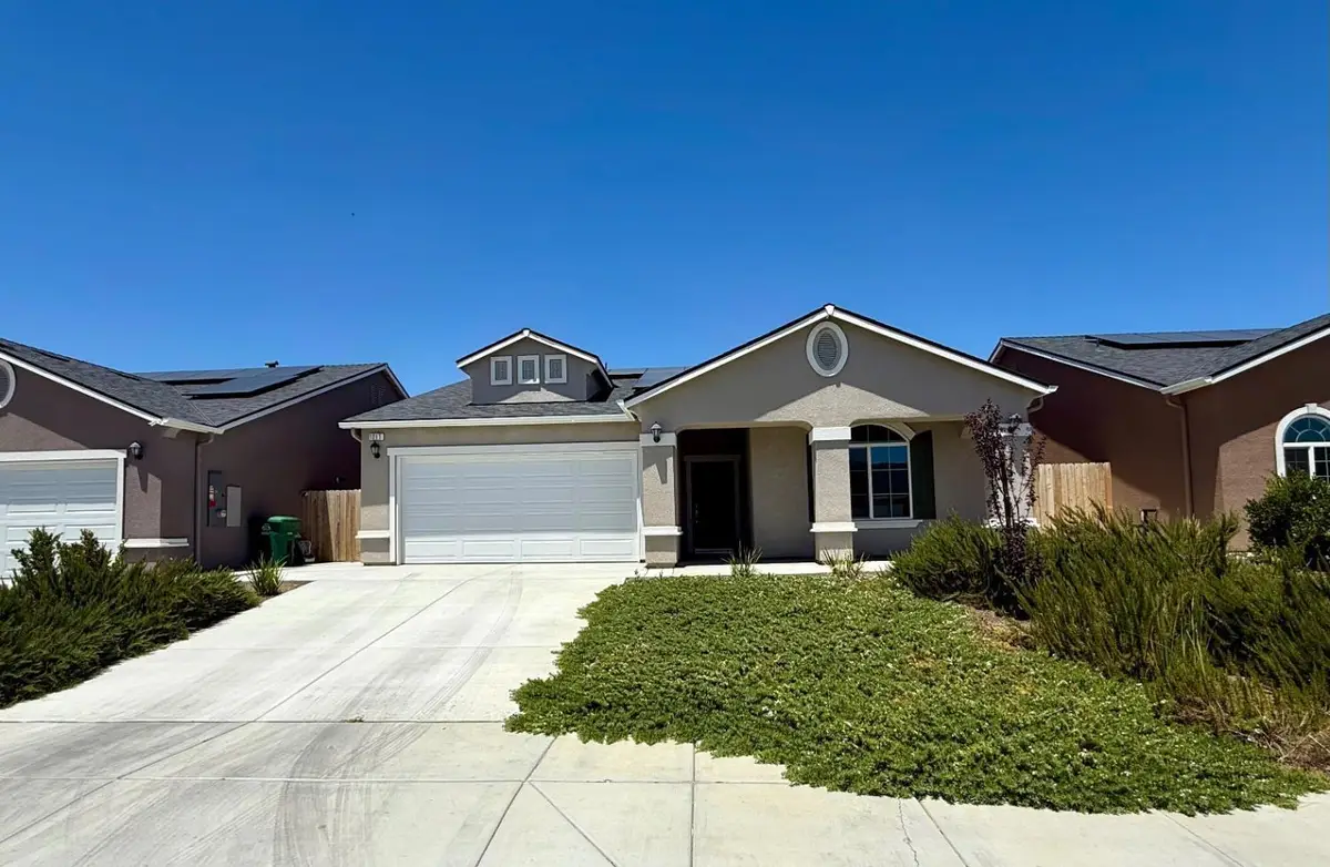 1217 E Orange Street, Avenal, CA 93204 - #1