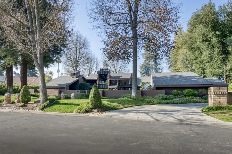 7621 N Laguna Vista Avenue, Fresno, CA 93711 - #2