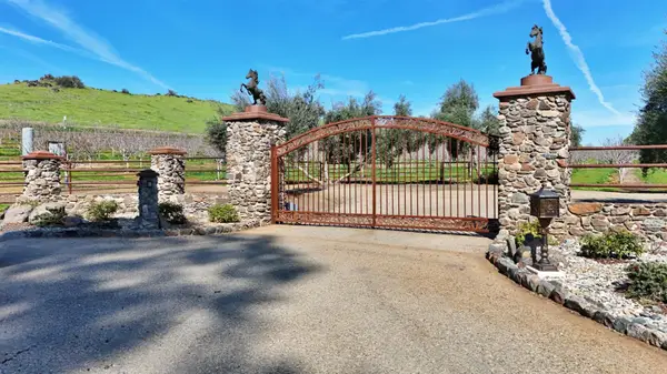 13638 E Shepherd Avenue, Clovis, CA 93619