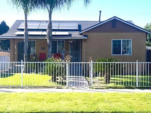 4574 E Illinois Avenue, Fresno, CA 93702