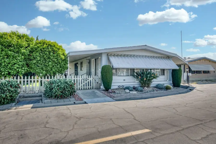 1701 Dinuba Avenue #40, Selma, CA 93662 - #2