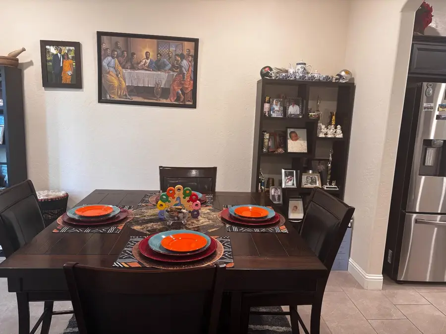 1614 N Barcus Avenue, Fresno, CA 93722 - #3