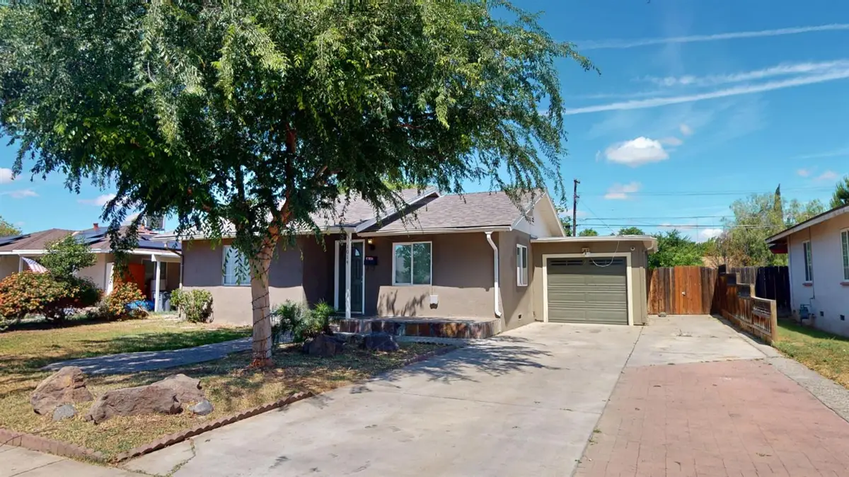 1014 W Andrews Avenue, Fresno, CA 93705 - #1