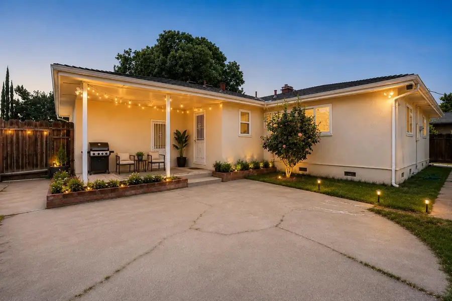 3913 E Fountain Way, Fresno, CA 93726 - #2