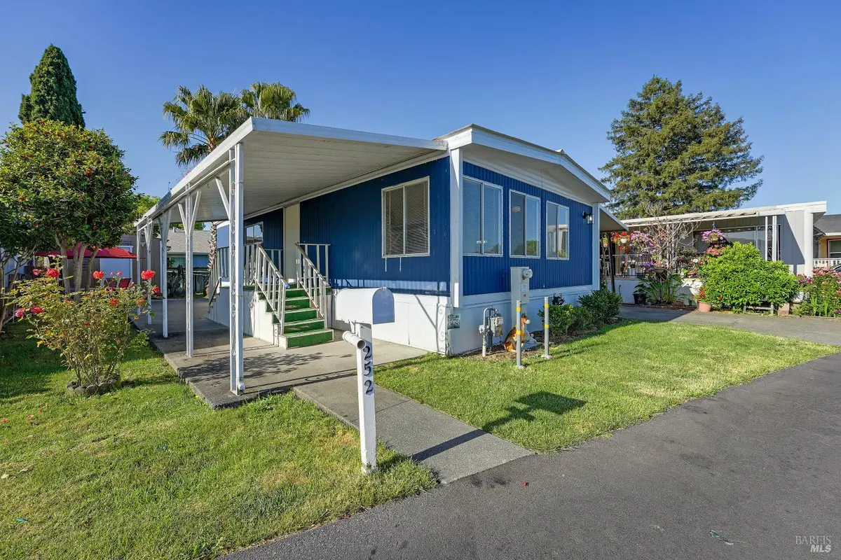 252 Pear Lane, Santa Rosa, CA 95407 - Image #1