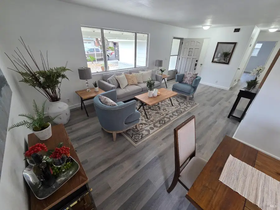 122 Carlsbad Circle, Vacaville, CA 95687 - Image #3