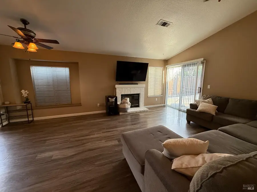 248 Colby Drive, Vacaville, CA 95687 - Image #3