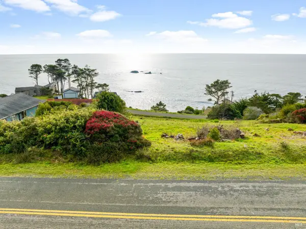 38650 Pacific Drive, Gualala, CA 95445