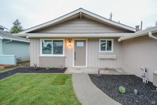 140 E Hemlock Street, Vacaville, CA 95688