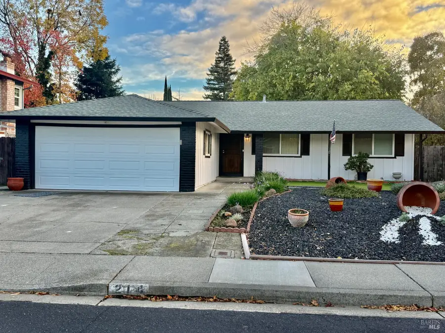 214 Albany Avenue, Vacaville, CA 95687 - Image #2