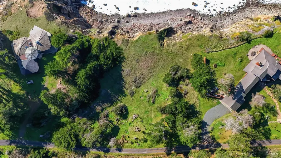 22084 Ninive Drive, Jenner, CA 95450 - Image #2