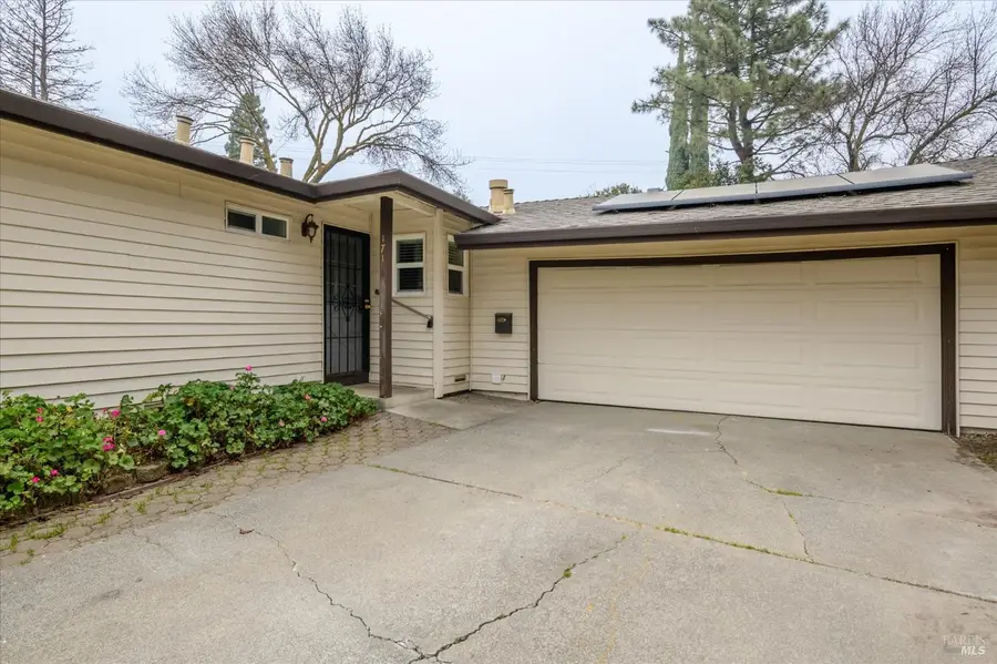 171 San Luis Court, Vacaville, CA 95688 - Image #3