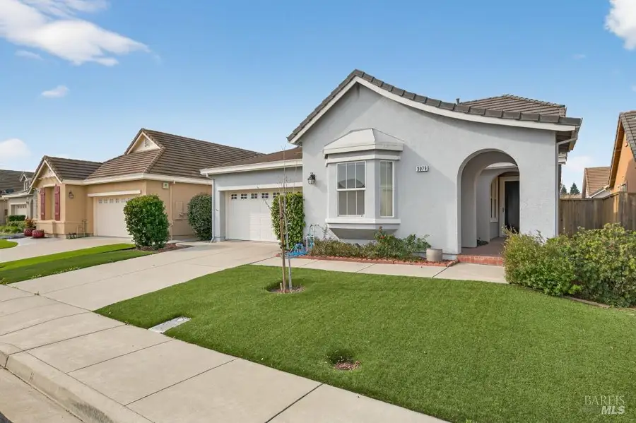 3079 Red Maple Court, Vacaville, CA 95687 - Image #2