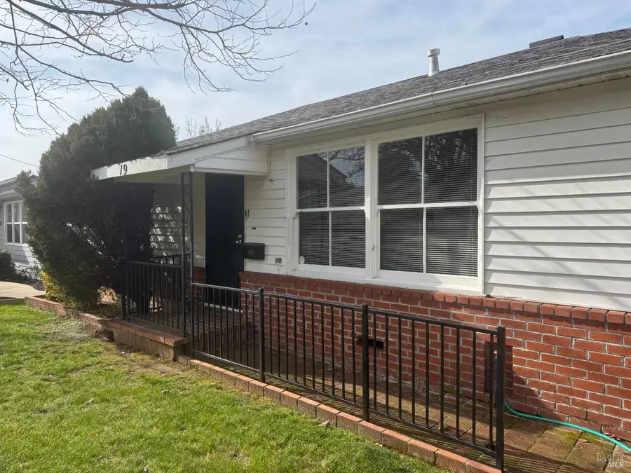 19 La Cruz Avenue, Benicia, CA 94510 - #3