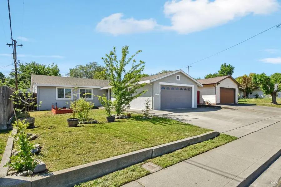 113 Novato Drive, Vacaville, CA 95688 - #2