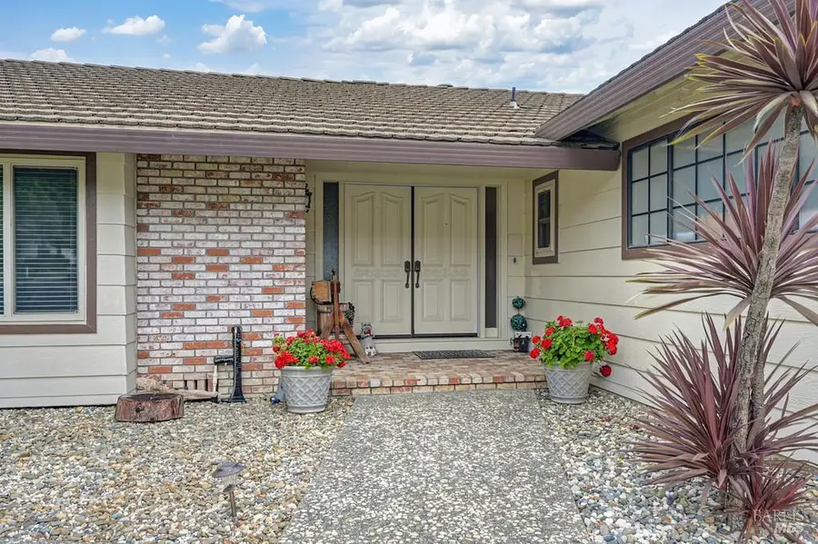 142 Hillview Drive, Vacaville, CA 95688 - #3