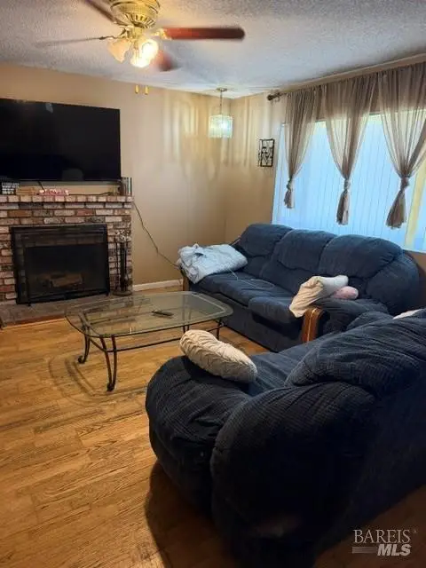 640 E Creekside Circle, Dixon, CA 95620 - #3