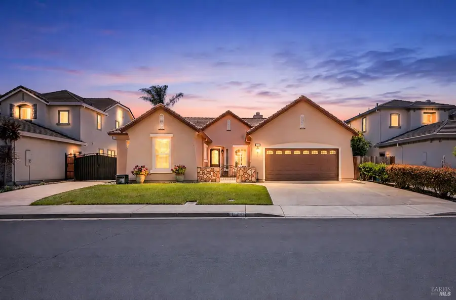 625 Sparrowhawk Drive, Vacaville, CA 95687 - #2