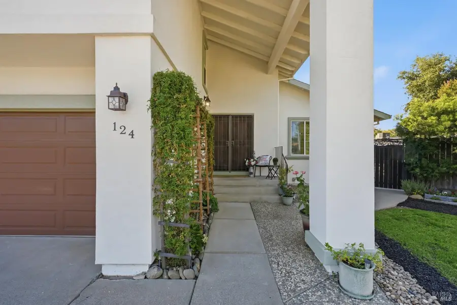 124 Kingsland Court, Vacaville, CA 95687 - #2