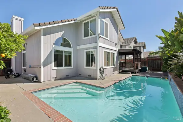 1422 Roman Drive, Rohnert Park, CA 94928