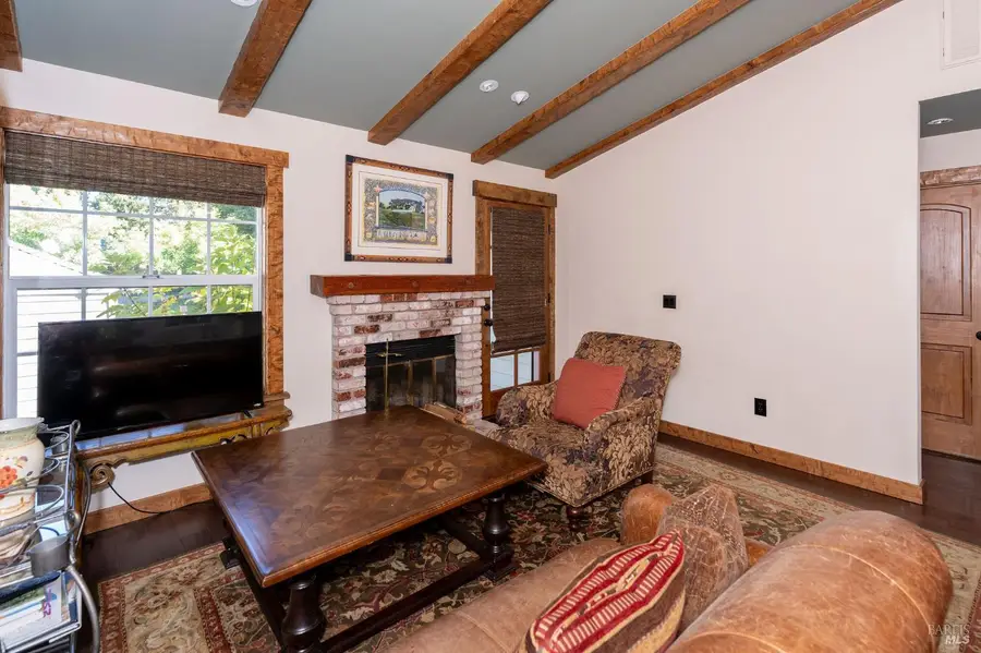 303 W Thomson Avenue, Boyes Hot Springs, CA 95476 - #3