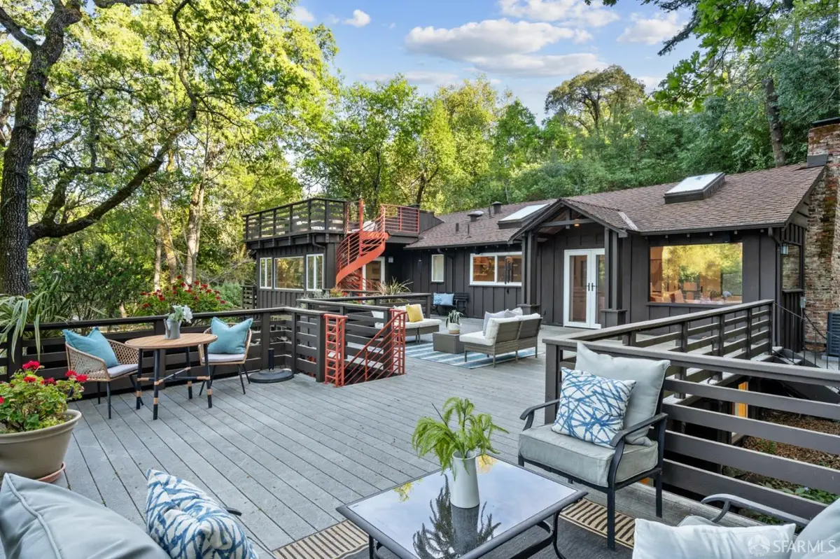 176 Los Trancos Circle, Portola Valley, CA 94028 - Image #1