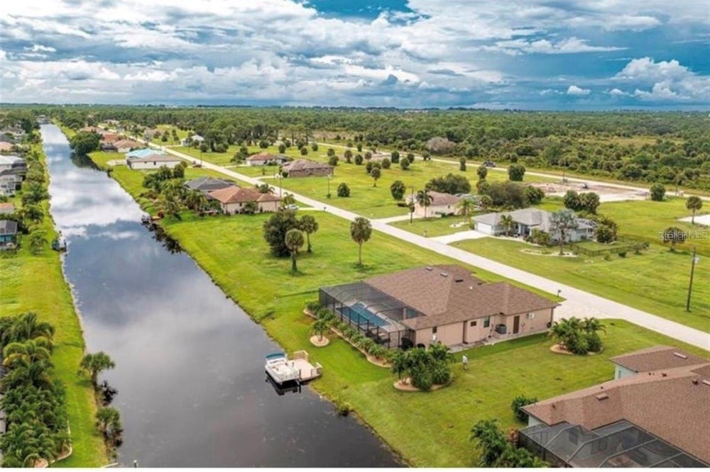 215 W Pine Valley Lane, ROTONDA WEST, FL 33947 BHGRE