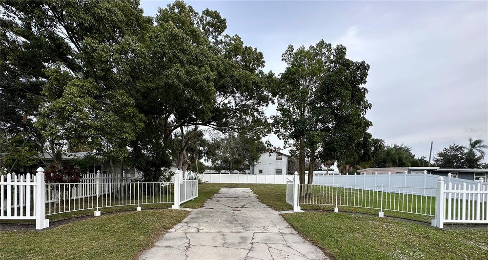 214 Ravenna Street N, NOKOMIS, FL 34275 - BHGRE